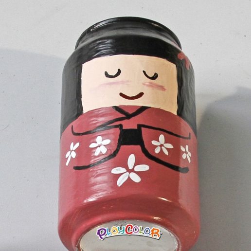 kokeshi-lata-reciclada